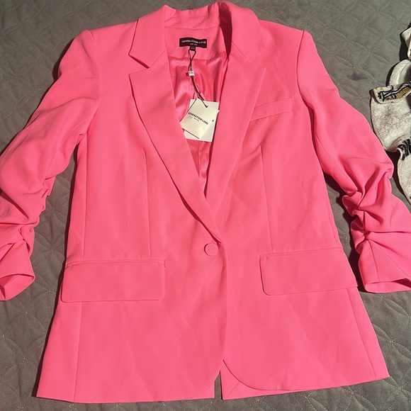 Generation Love Madison Crepe Blazer in Ultra Pink - Picture 5 of 7